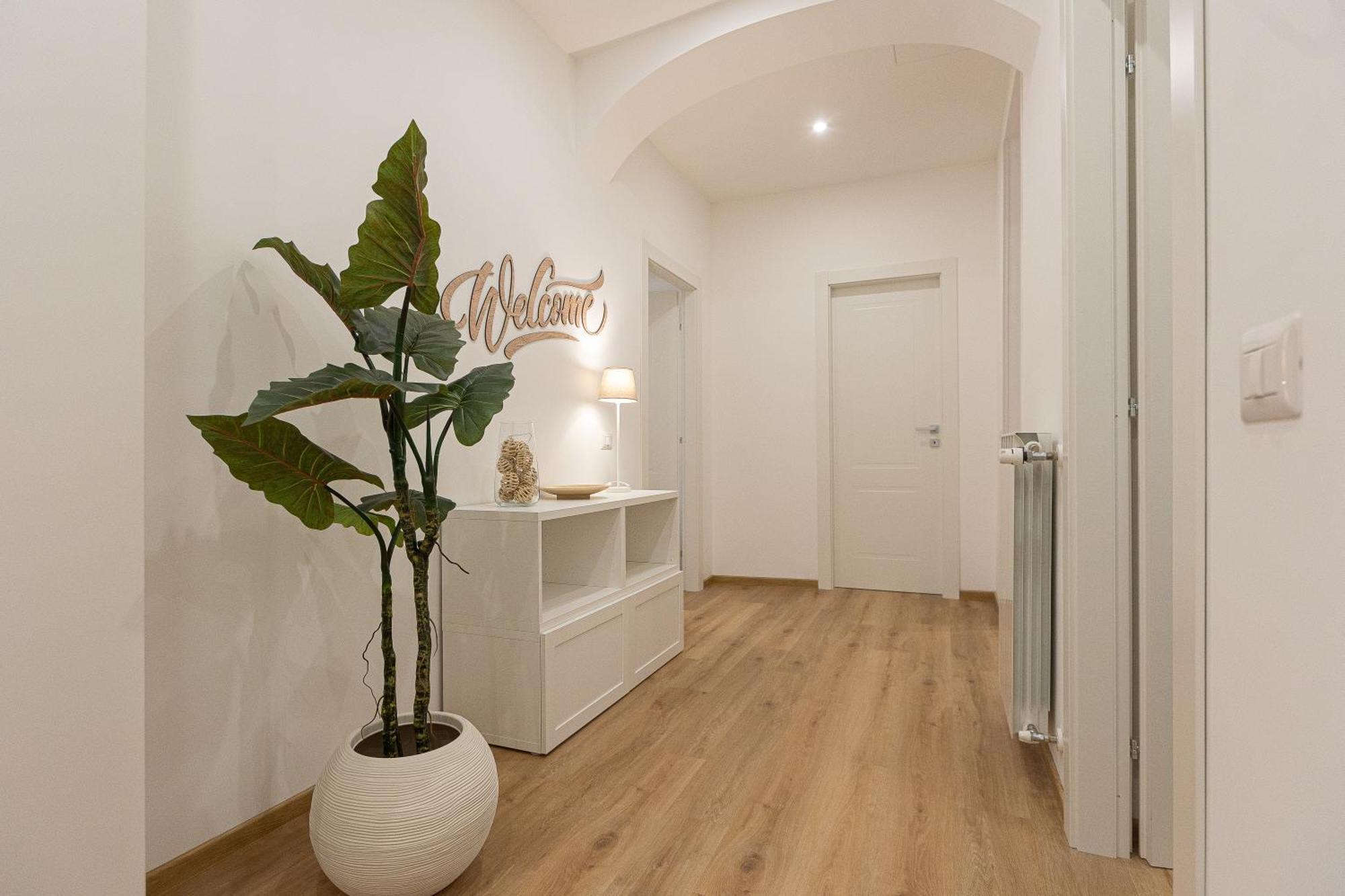 Colosseum Holidays - Three-Bedroom Apartment Roma Exterior foto